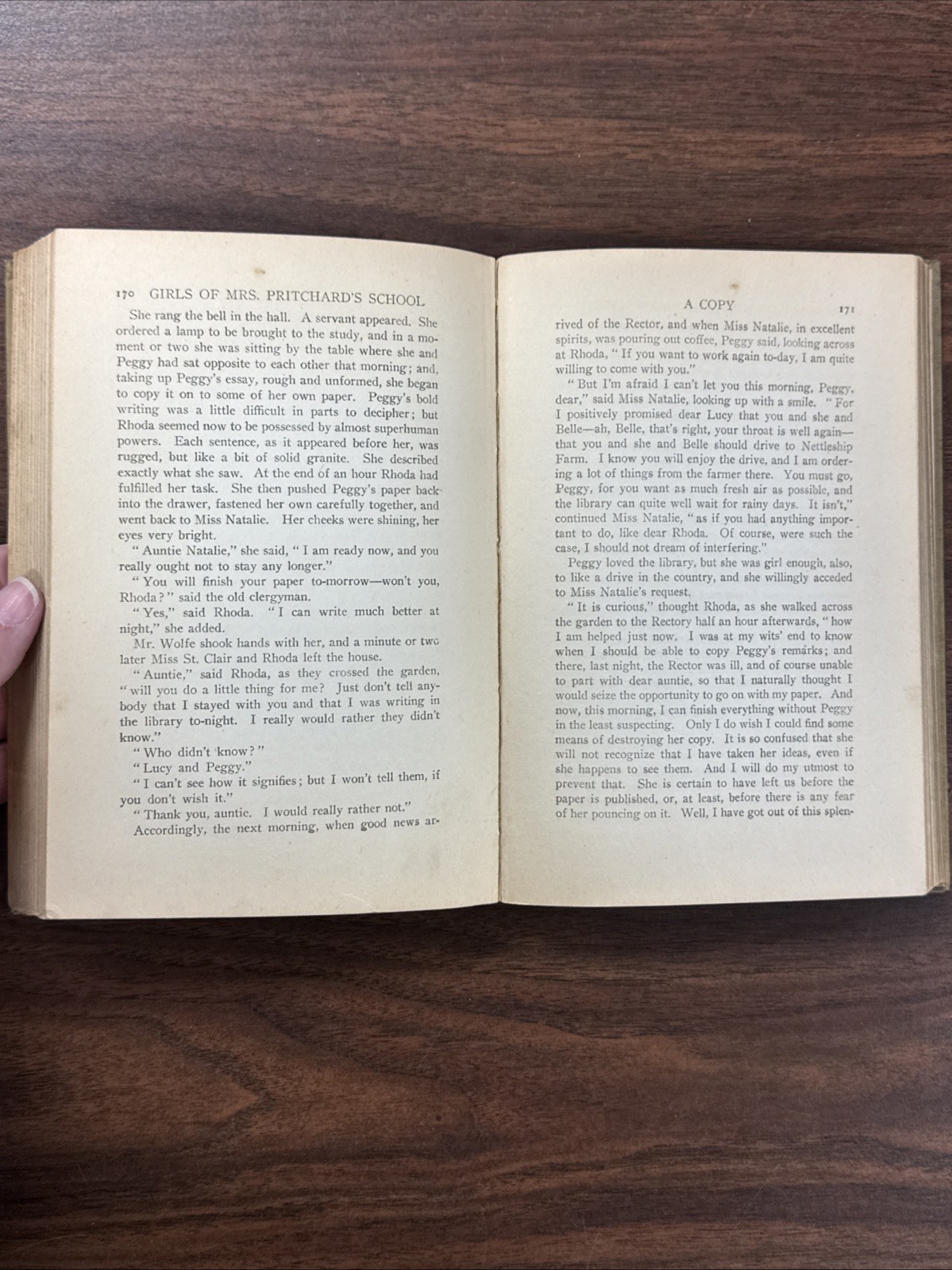 Girls of Mrs. Pritchard’s school By Mrs. L. T. Meade 1904