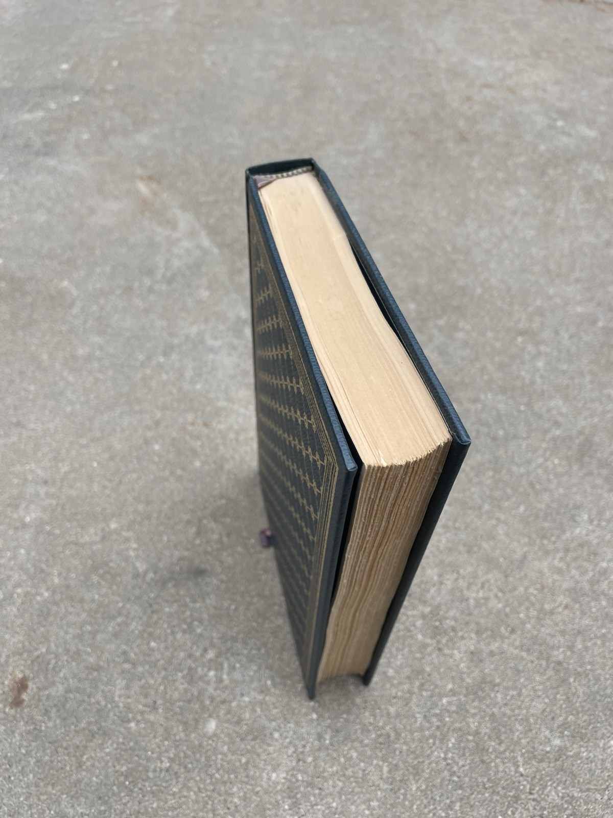 The Last Days of Pompeii by Bulwer-Lytton, International Collectors Library 1946