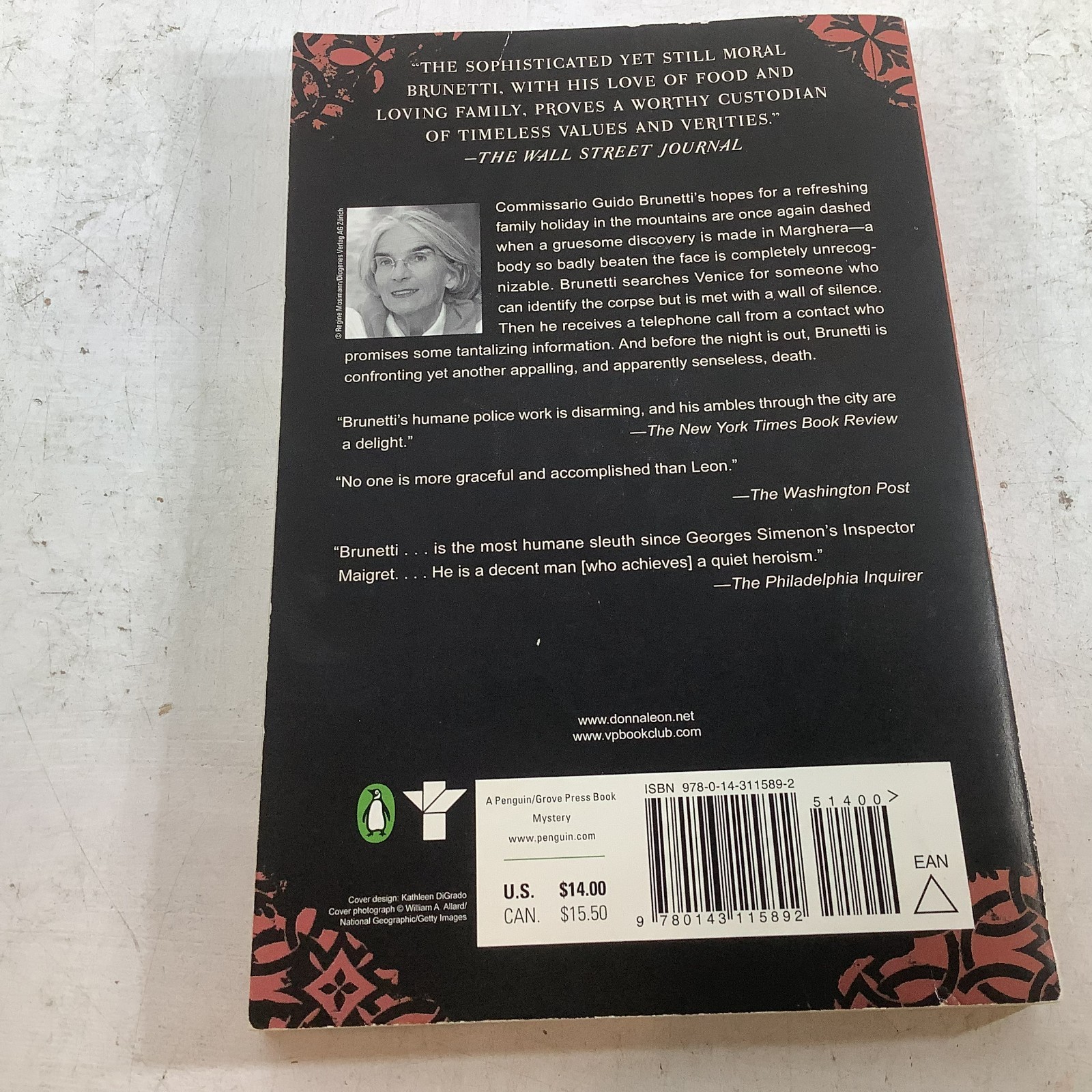 Donna Leon lot of 8 Commissario Guido Brunetti Mystery Series Trade PB Like New