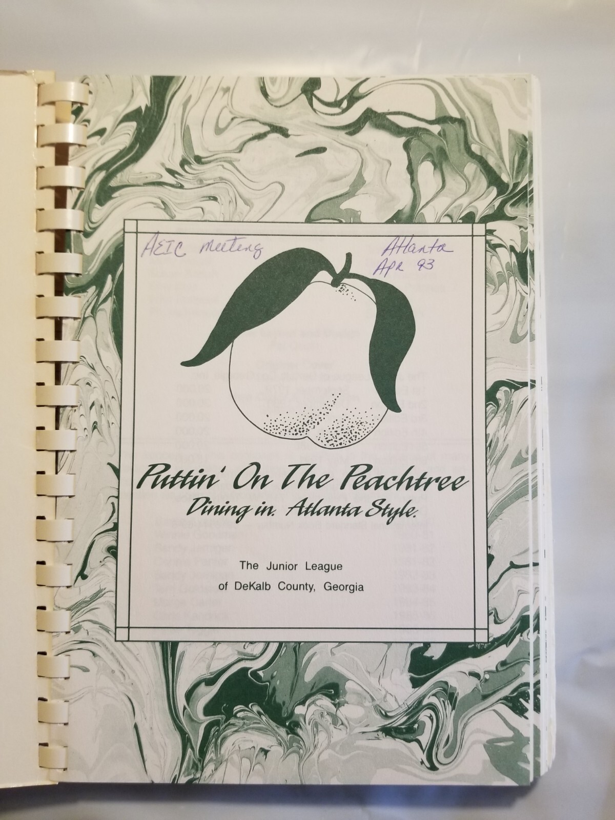 Vintage Cookbook Puttin’ On The Peachtree 1991 Junior League Recipes 346 Pages