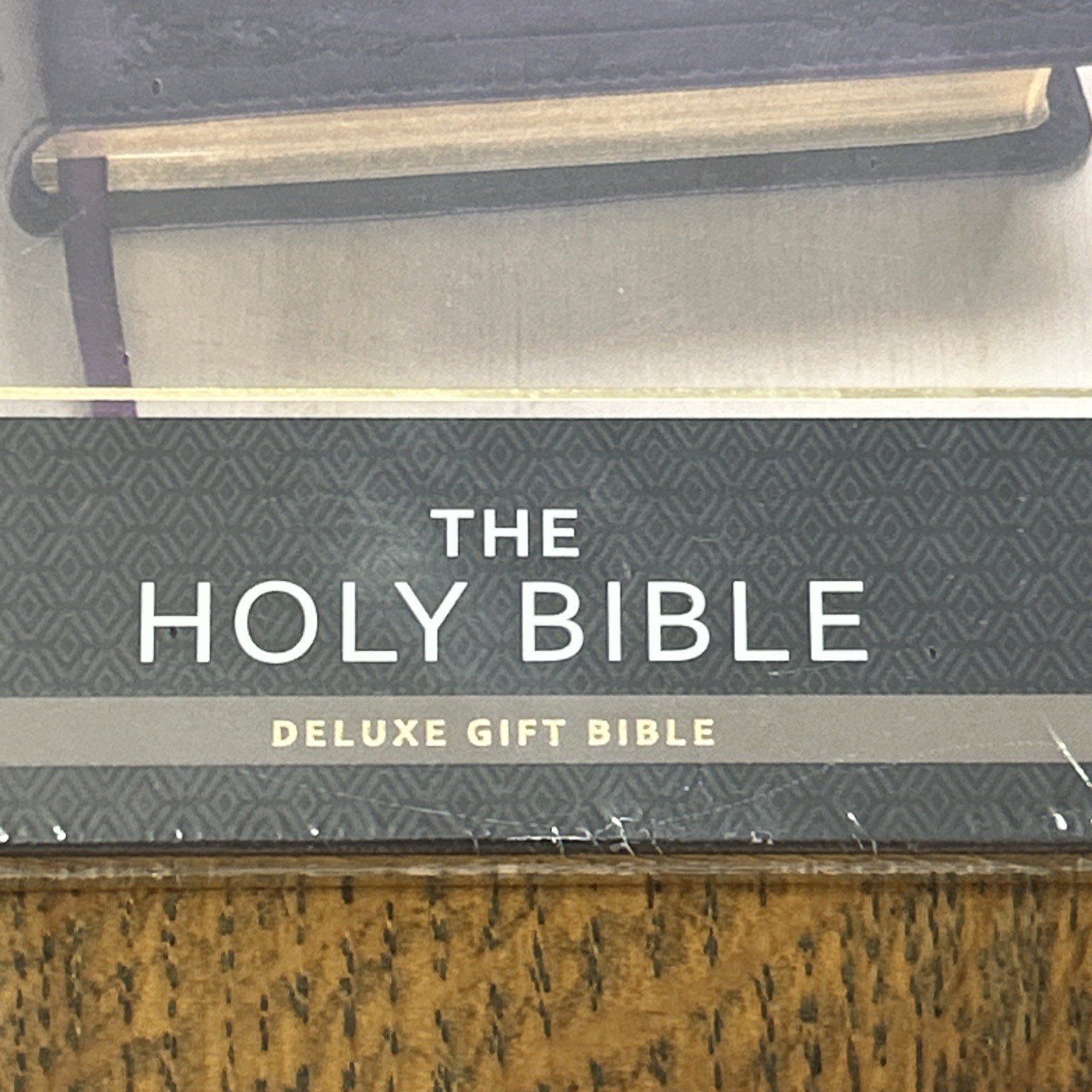 Purple KJV Gift Edition Bible Purple (Leather / Fine Binding) New