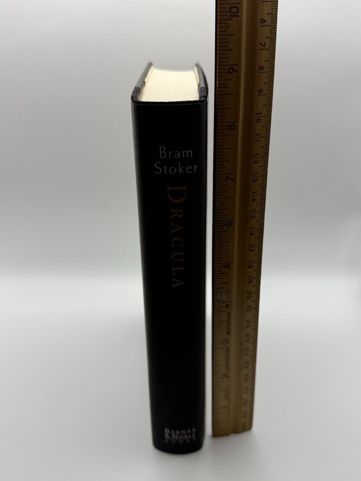 Dracula Bram Stoker Barnes & Noble Classics Hardcover Book Gothic w/ Dust Jacket