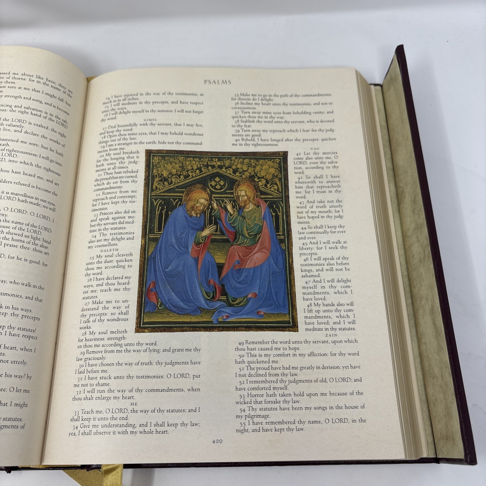 Vintage Holy Bible Illuminated Family Edition Full Color Lionheart Gold Gilted