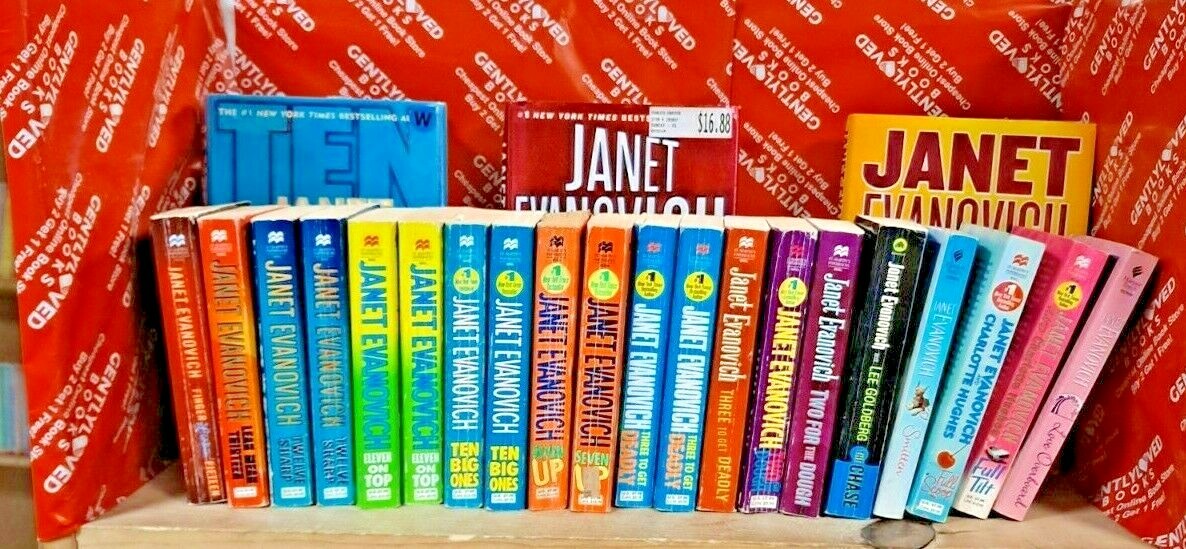 JANET EVANOVICH – Build your own lot, Paperback and Hardcover *YOU CHOOSE*