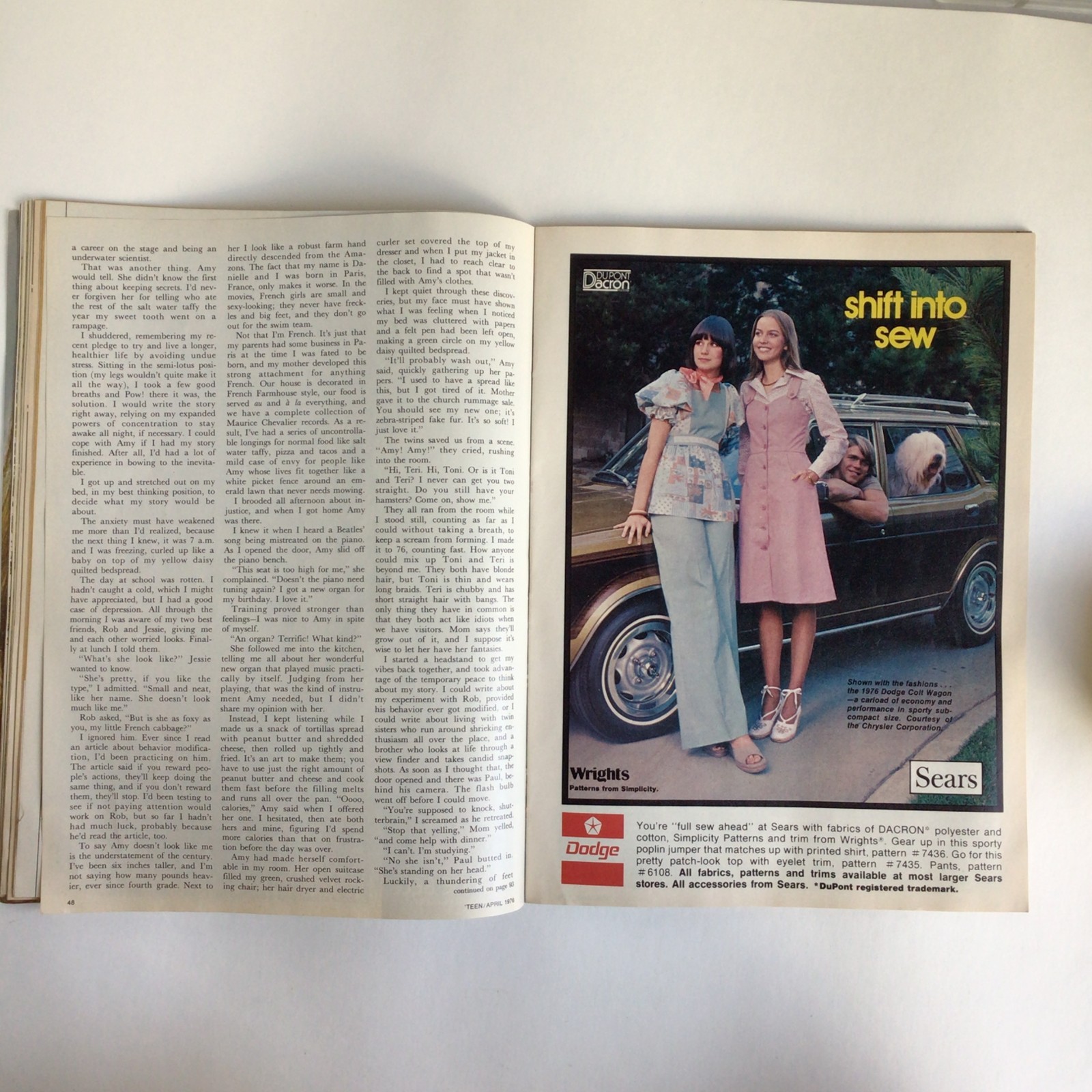 Vintage TEEN Magazine – APRIL 1976 Young & Lovin 106 Pages Fashion, Ads, Advice