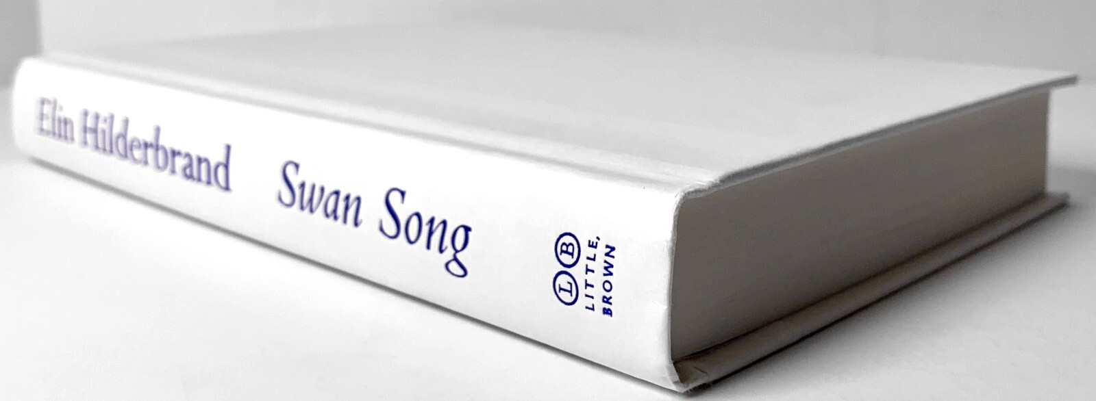 Swan Song, Elin Hilderbrand 2024 1st ed 1st print HCDJ in Mylar, Like new