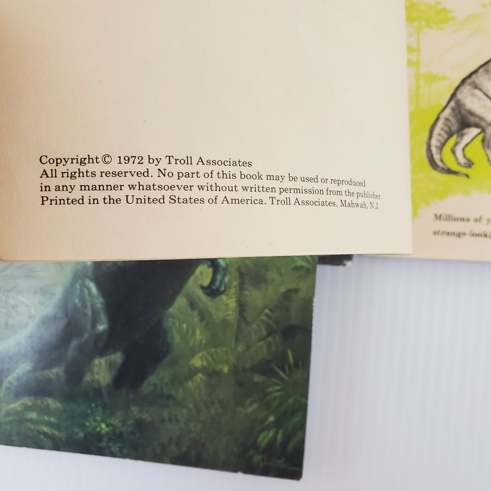 4 Book Lot Dinosaur Story Joanna Cole, Discovering Dinosaurs, Triumph of the…