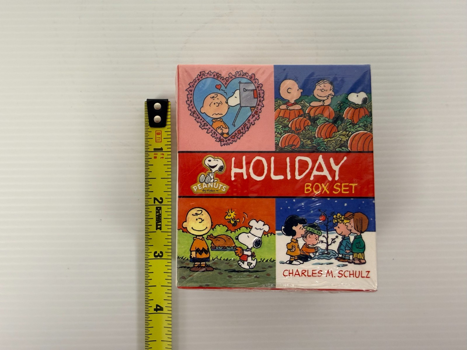 RP Minis Ser.: Peanuts Holiday Box Set by Charles M. Schulz (2010, Softcover)