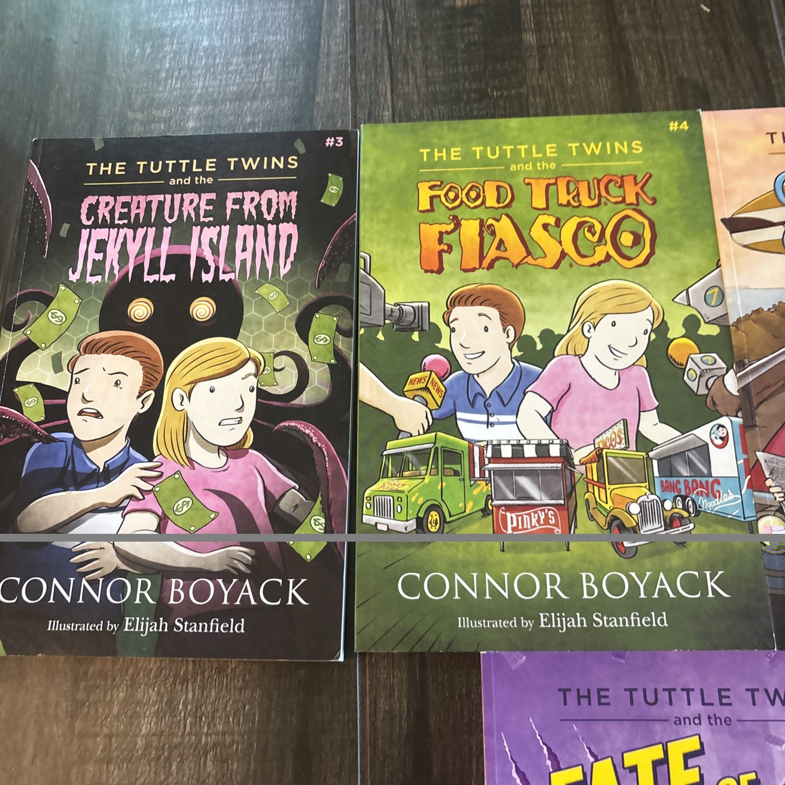 Lot of 10 TUTTLE TWINS Books~Connor Boyack~Learn about the Golden Rule~Atlas
