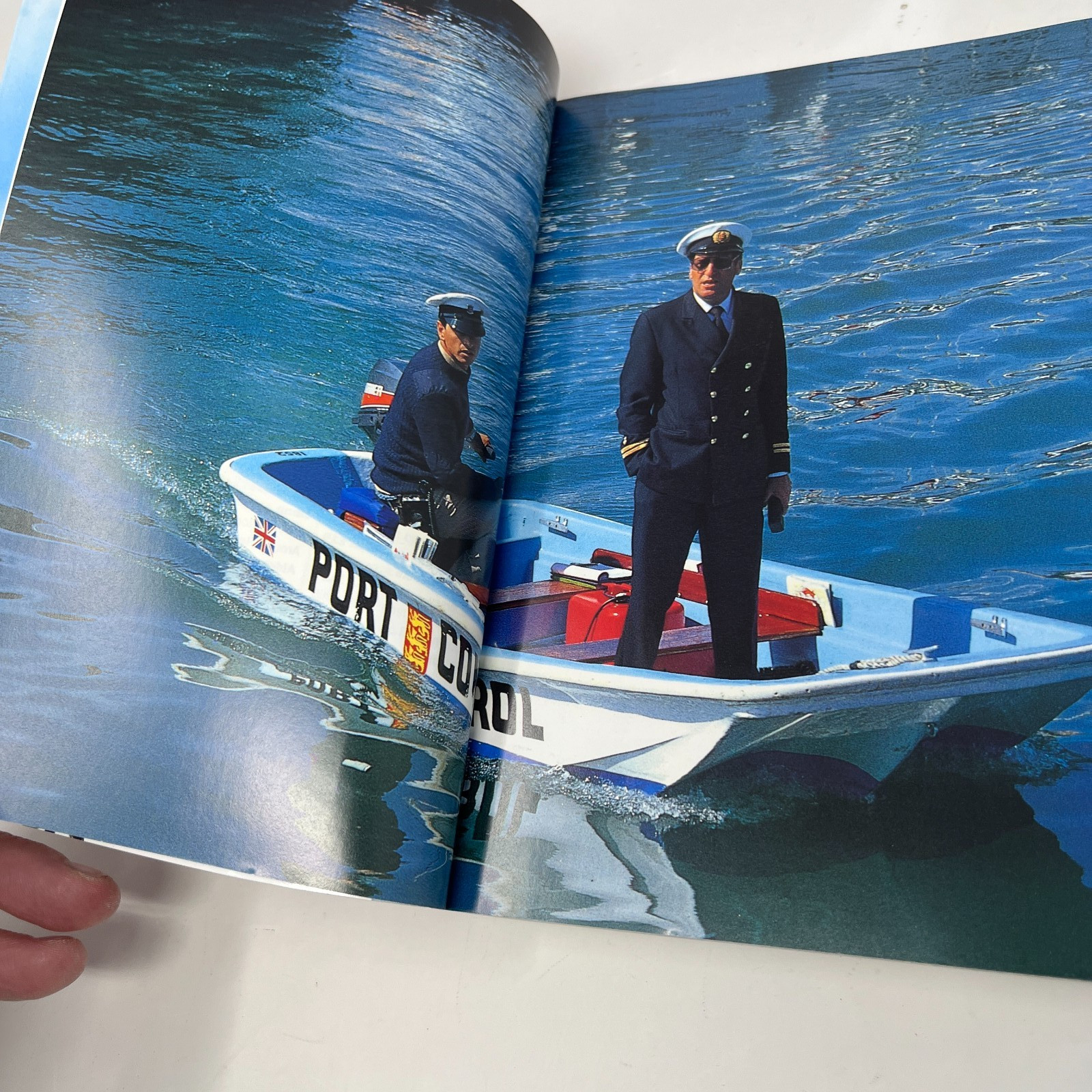 Channel Islands Insight Guide – Discovery Channel 2000 HB