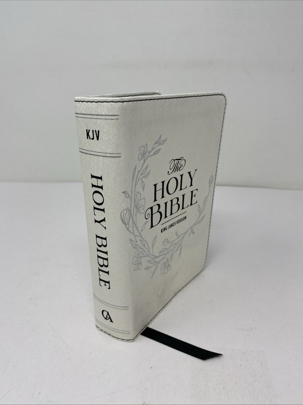 KJV Bible Compact Faux Leather White by Christian Art Gifts VG FREE SHIPPING!