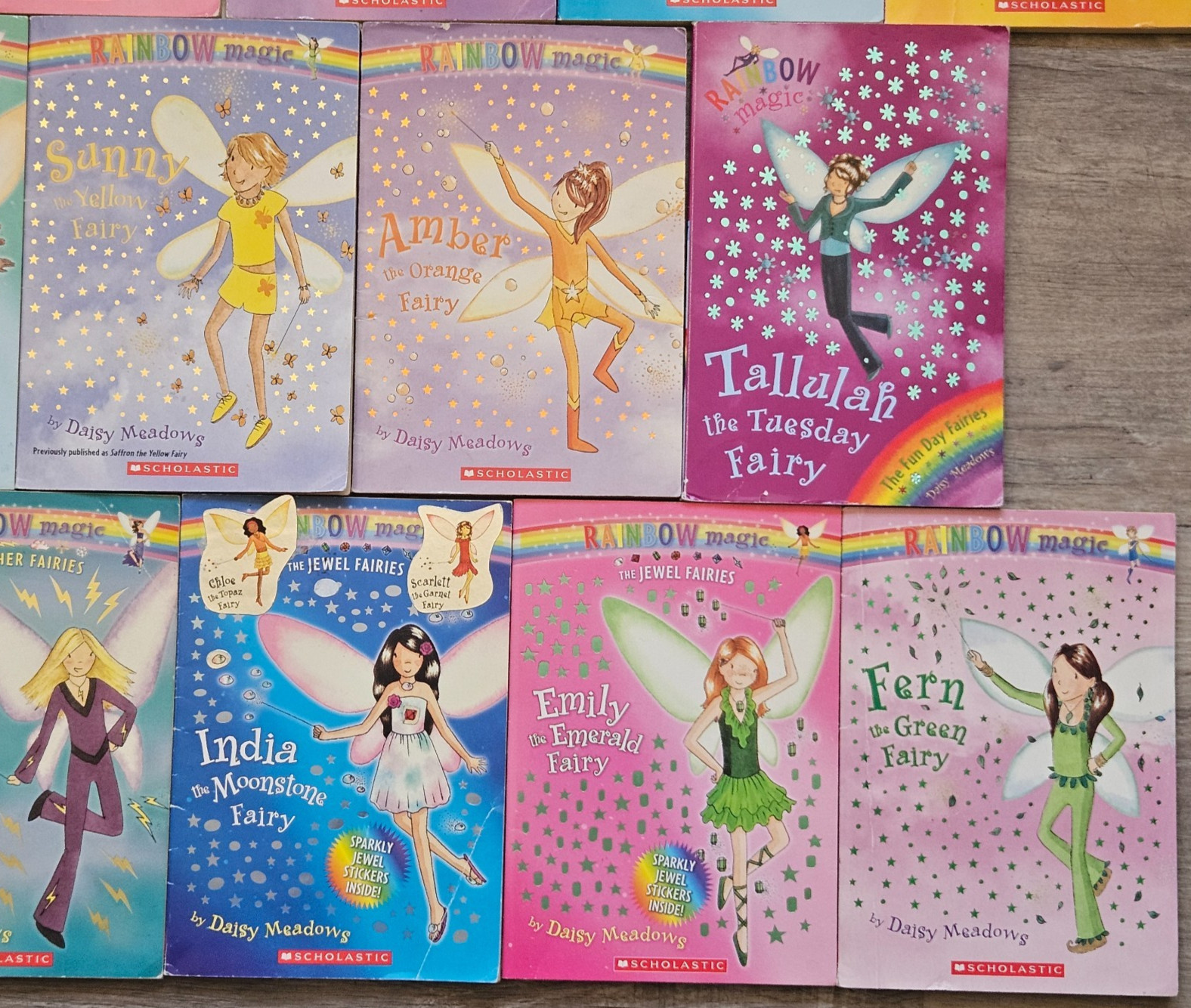 17 Rainbow Magic Fairy Books Daisy Meadows Scholastic Chapter Books Lot. Enjoy!