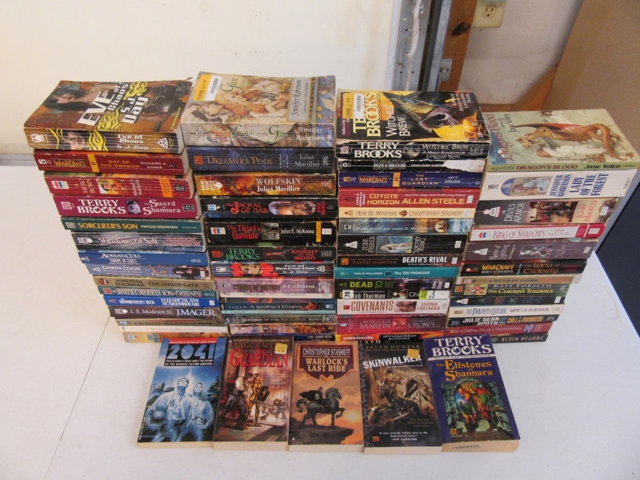 HUGE Lot (62) FANTASY Books Novel TERRY BROOKS WARCRAFT ANGUS WELLS FAITH HUNTER