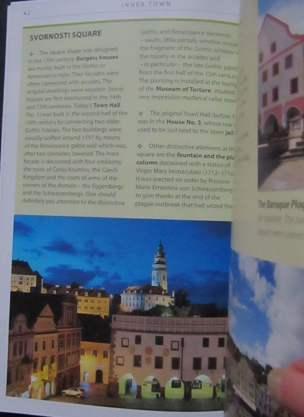 CESKY KRUMLOV CZECH REPUBLIC PAPERBACK BOOK 160 PGS 2011 8.5 X 5.5 INCHES