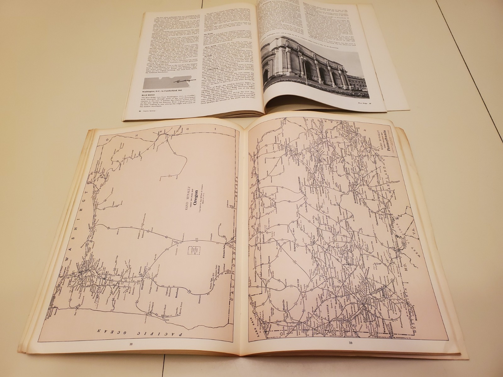 RAND McNALLY HANDY RAILROAD ATLAS OF THE UNITED STATES VINTAGE TRAINS 70s BOOK