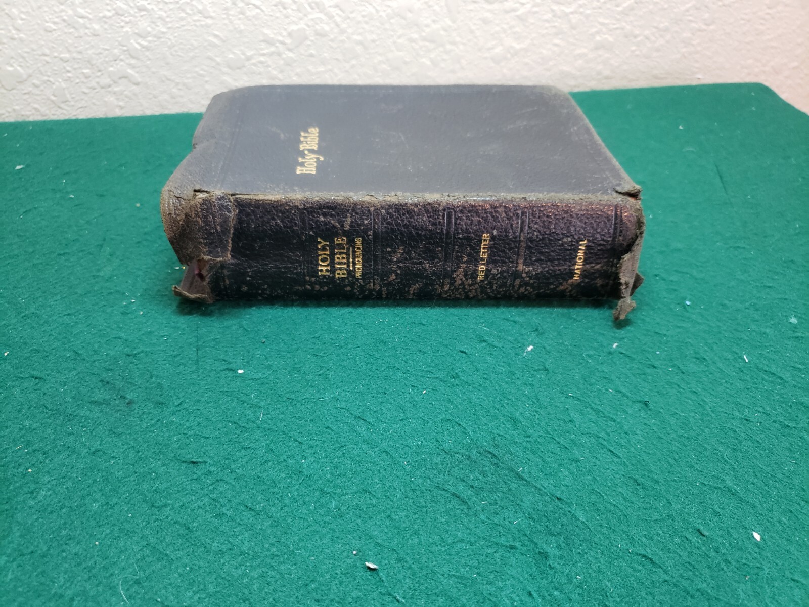 Vintage National Holy Bible Gold Seal Home Edition KJV Black Leatherbound