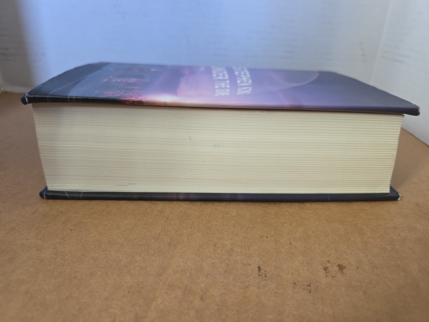 Under the Dome : A Novel by Stephen King (2009, Hardcover)
