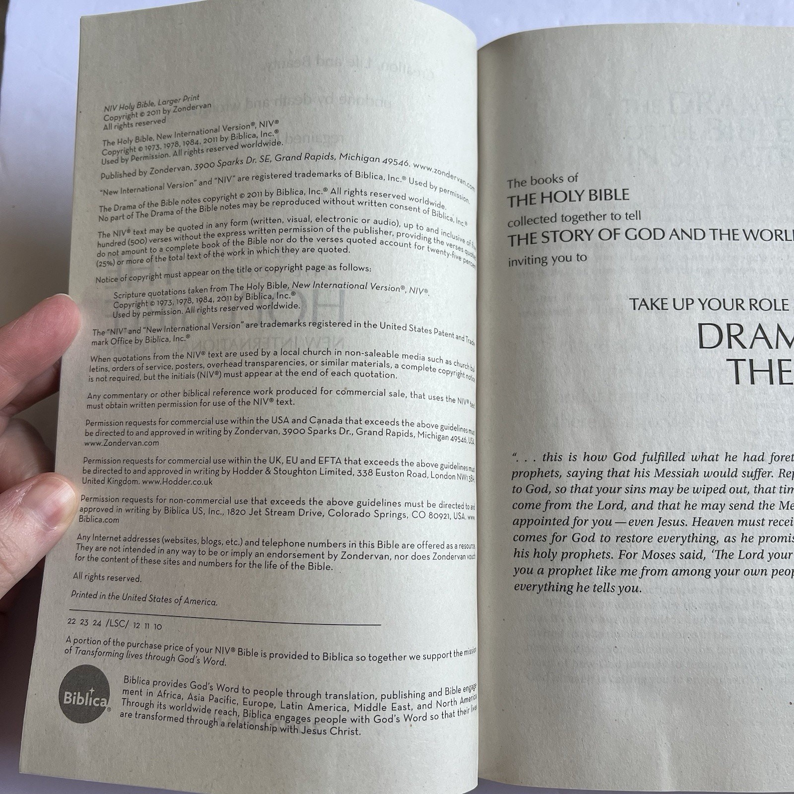 New International Version NIV Holy Bible Larger Print Paperback Book Zondervan