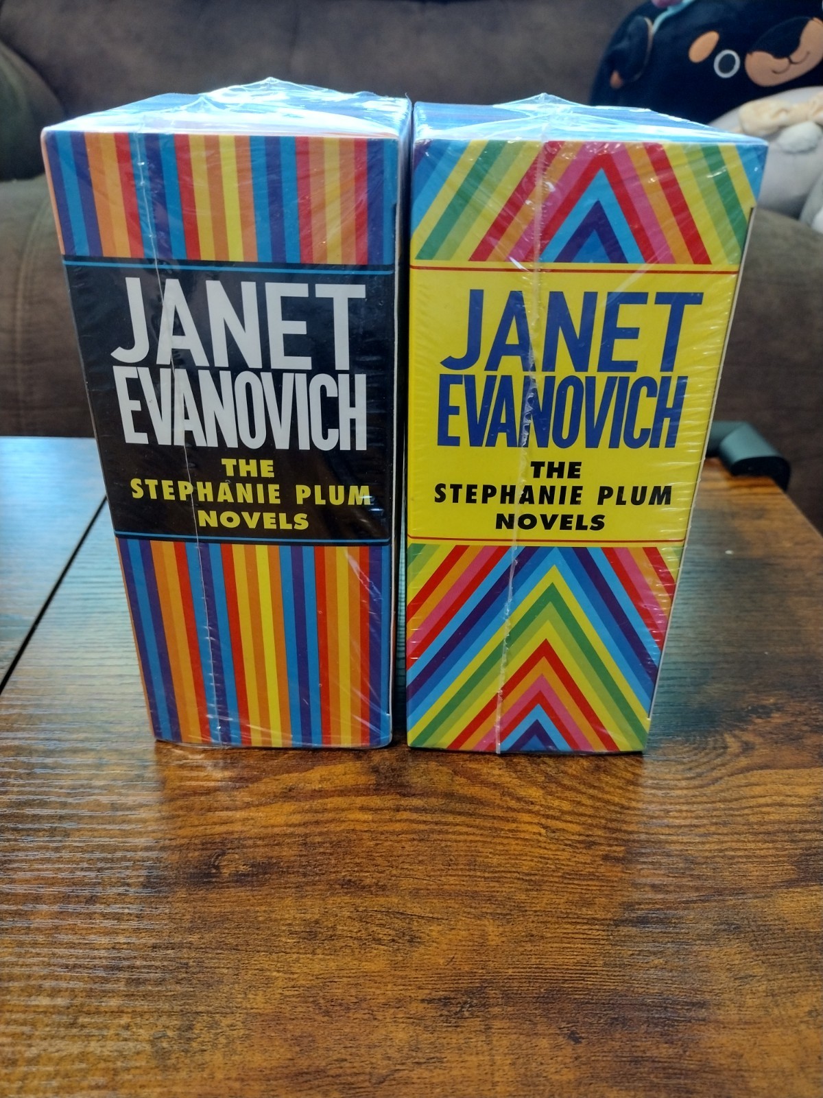 LOT OF 6 Janet Evanovich Stephanie Plum Novels Vol. 2 & 3, Books 3-8 Brand New