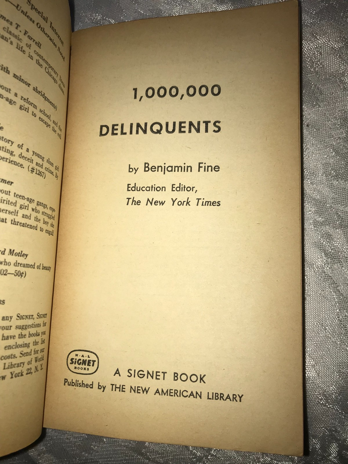 RARE Signet Book 1,000,000 DELINQUENTS Benjamin Fine PAPERBACK 1st Ed. 7″x4¼”