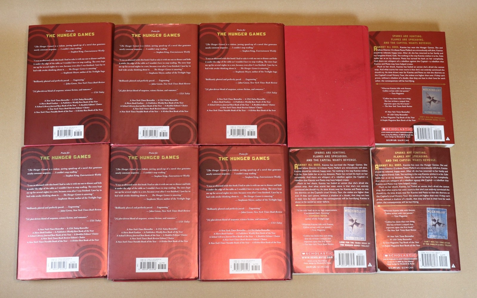 10 Catching Fire by Suzanne Collins GUIDED READING Teachers Set 7 HC 3 PB