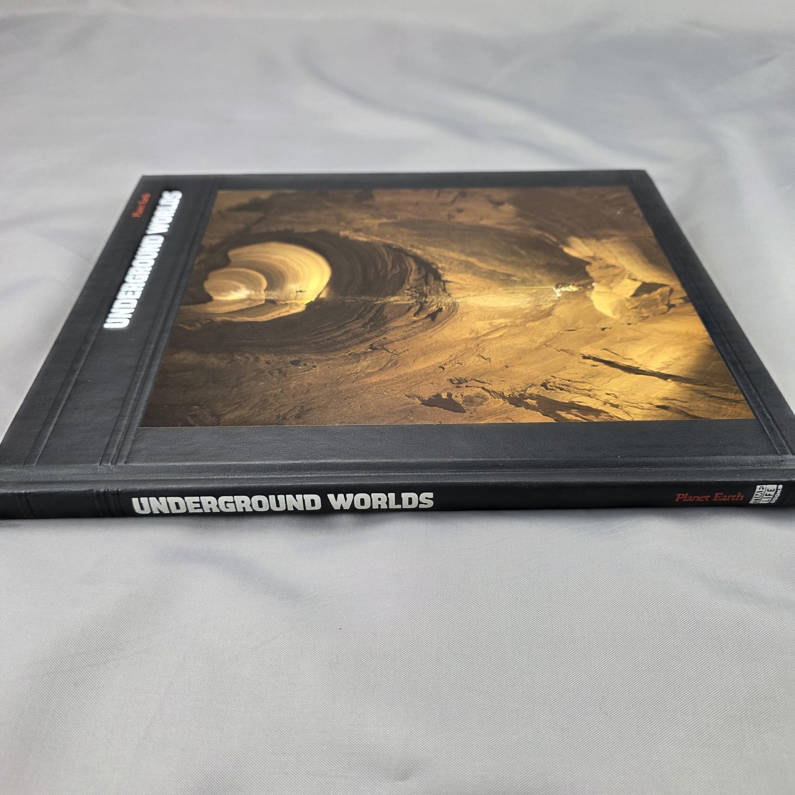 Vintage Underground Worlds Time-Life Planet Earth HC Black Caves Geology Book
