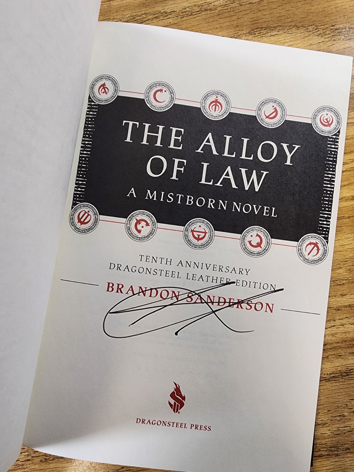 The Alloy Of Law by Brandon Sanderson – Leatherbound – Signed – Mint