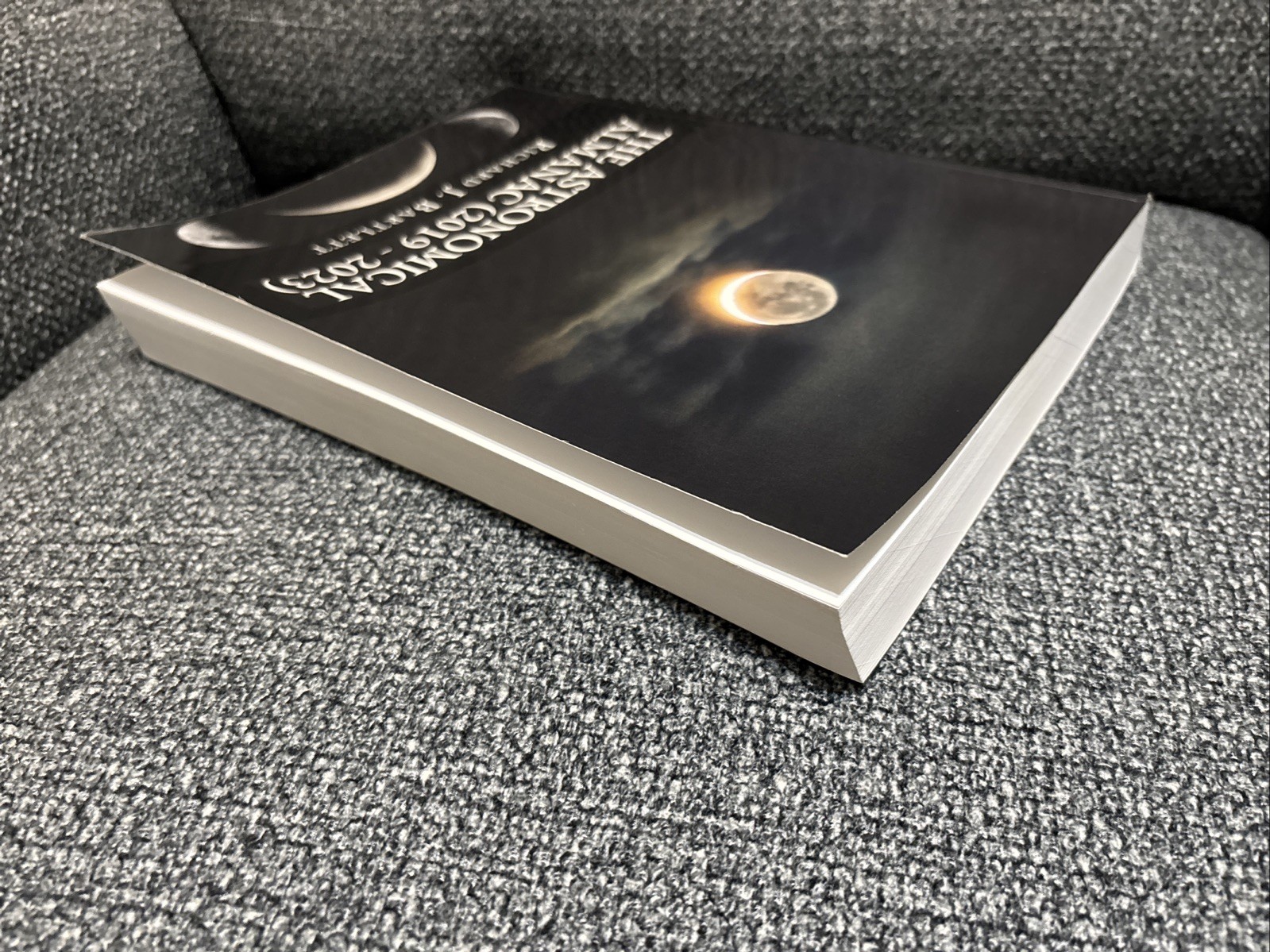 The Astronomical Almanac (2019 – 2023): A Comprehensive Guide to Night Sky Ev…