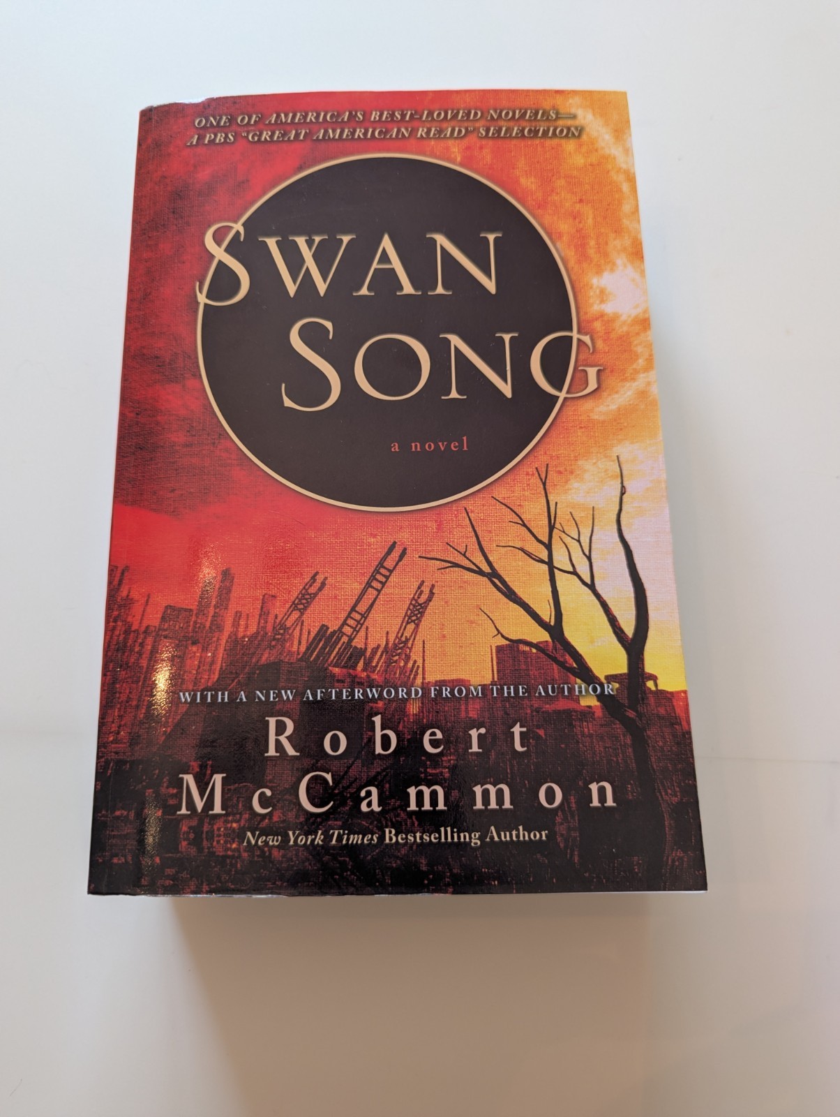 Swan Song, Paperback by McCammon, Robert, Like New Used