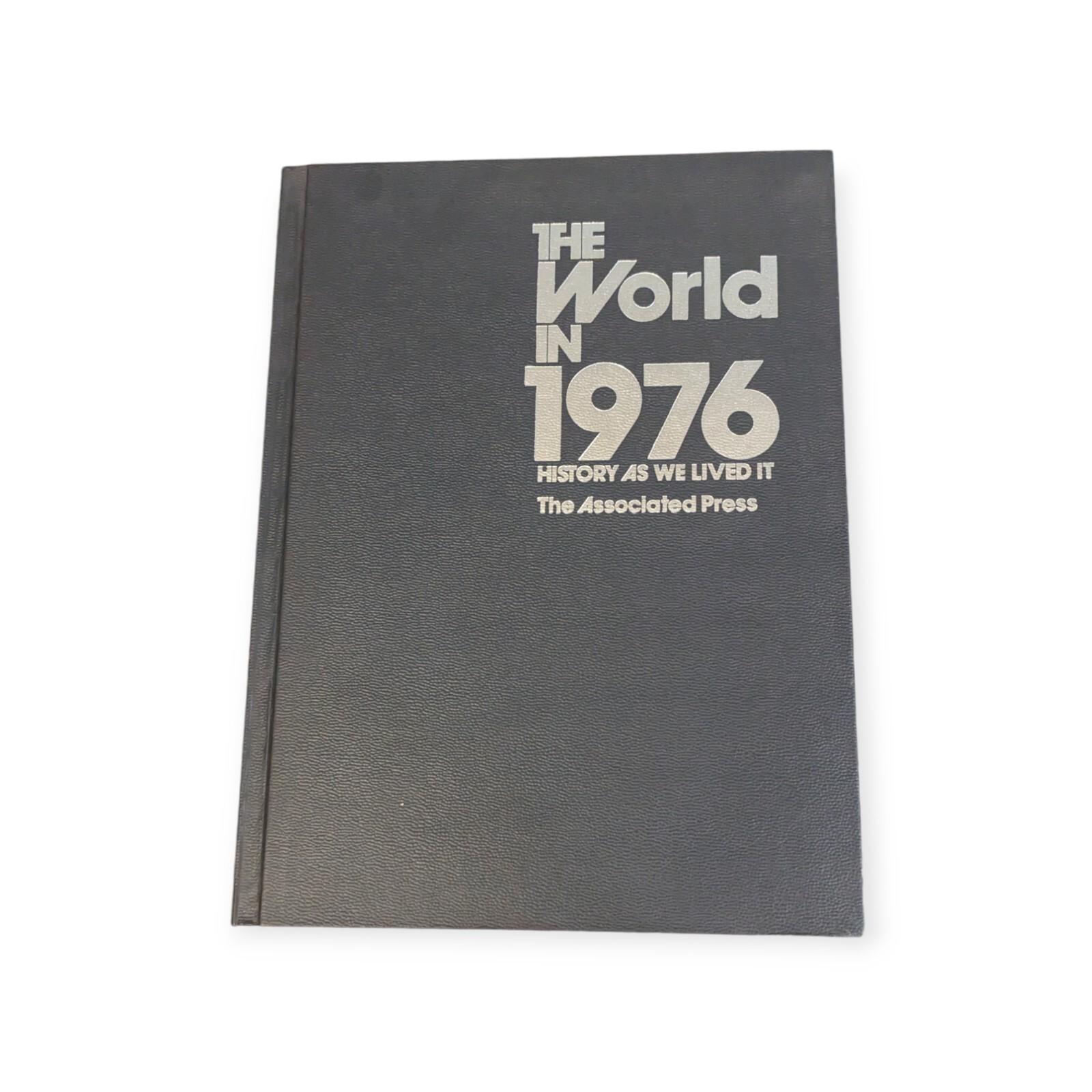 The World In 1964 – 1977 History As We Lived It by The Associated Press HC NICE