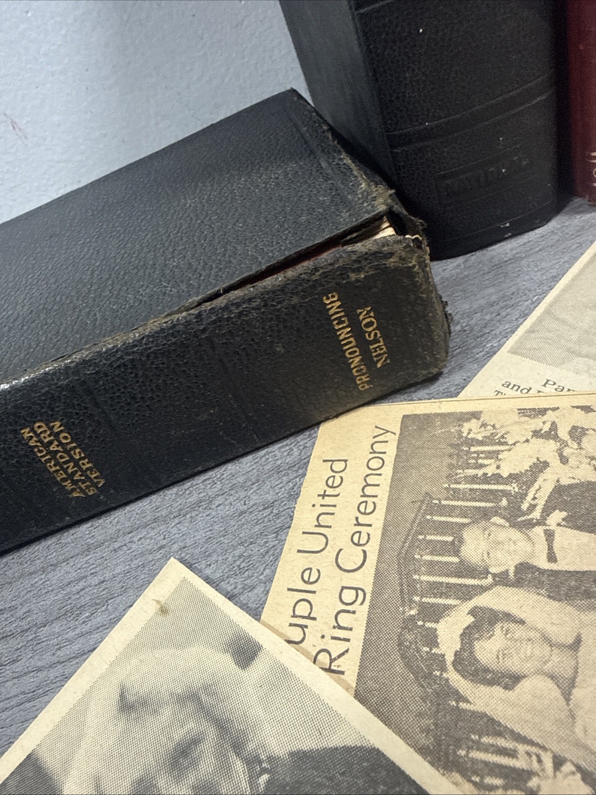 Bibles Mixed Lot VTG Antiques Old Worn 1929 RSV ASV References Gold Edge