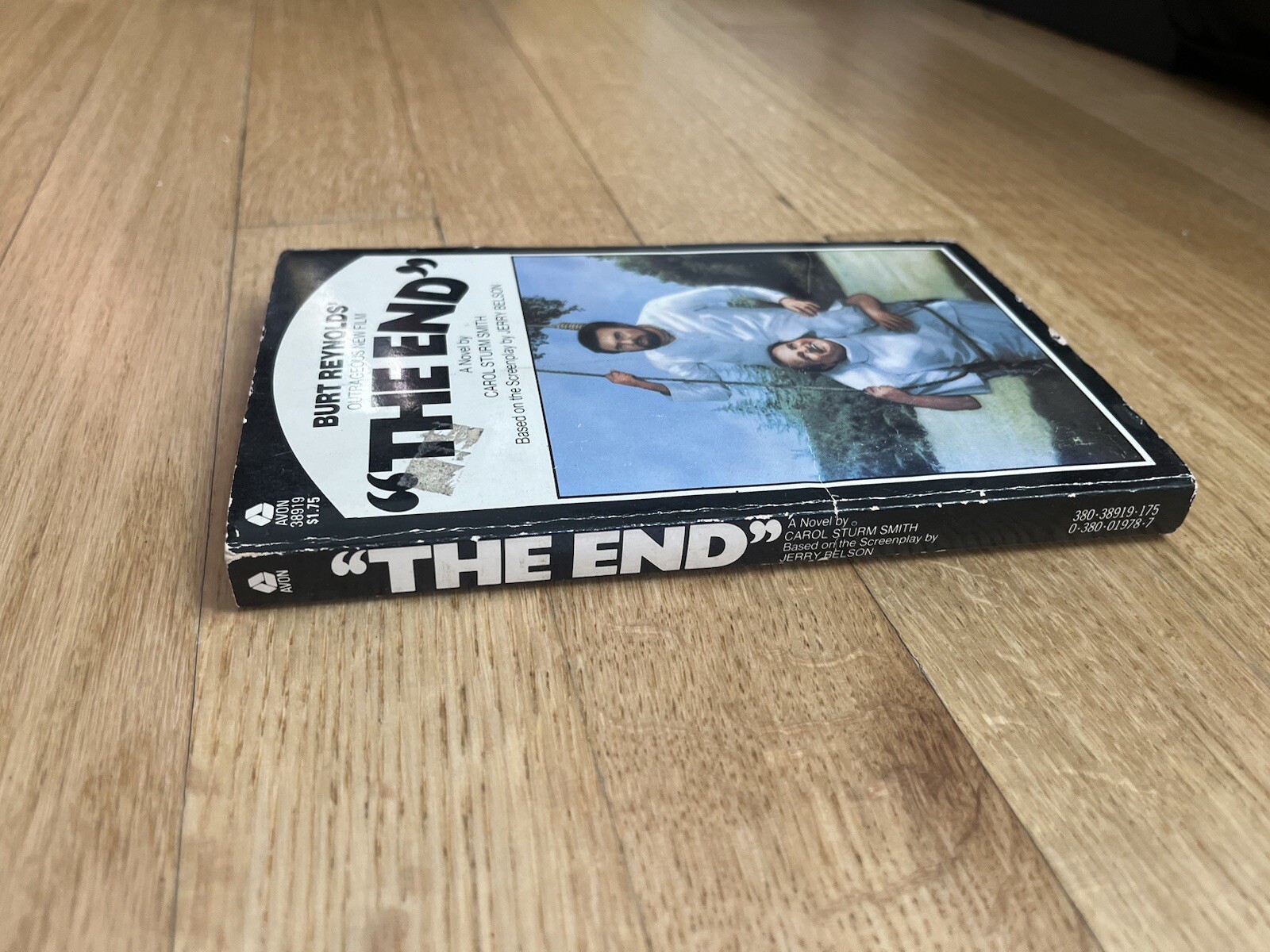 “The End” Carol Sturm Smith Burt Reynolds 1978 First Edition Movie Novelization
