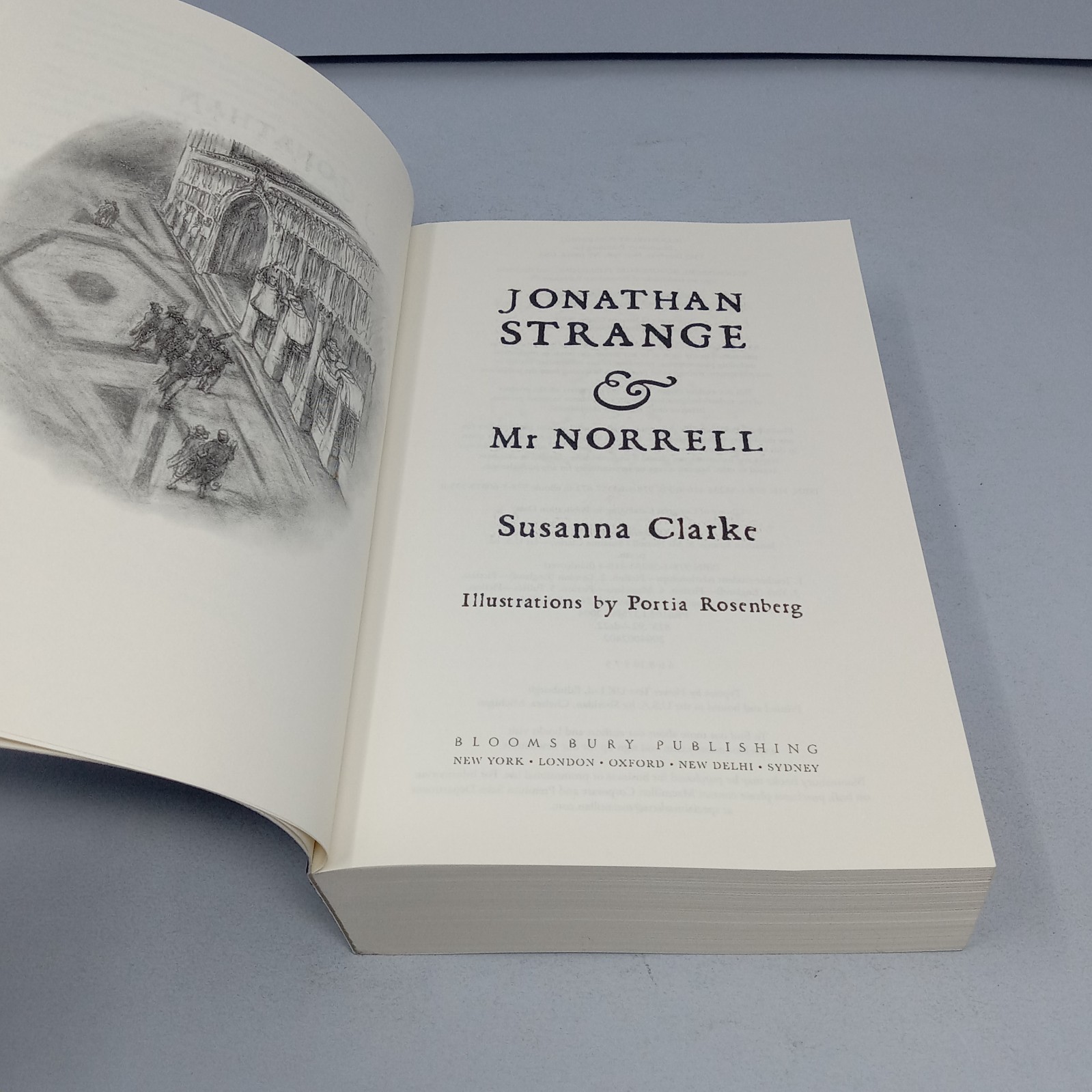 Jonathan Strange & Mr Norrell: A Novel 2020 Paperback by Susanna Clarke