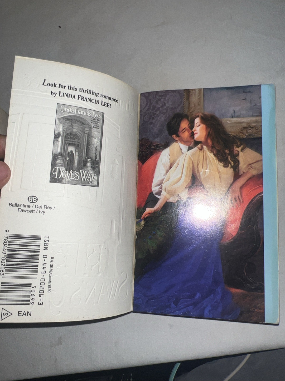 Lot of 3 VTG Linda Francis Lee Books- Swans Grace, The Ways Of Grace, Etc SIGNED