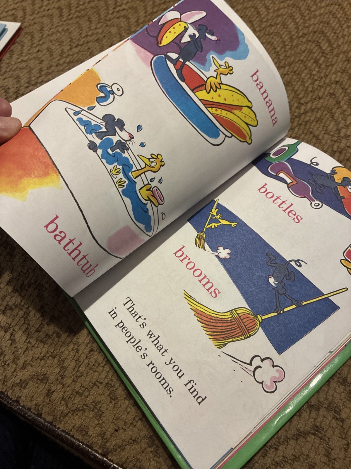 LN In a people house Dr. Seuss hardcover book 6.75″ x 9.25″