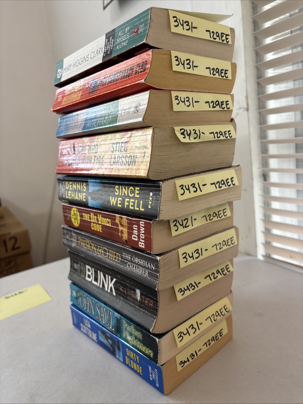 Lot of 10 – Mystery and Thrillers – Mixed Authors – FREE SHIPPING