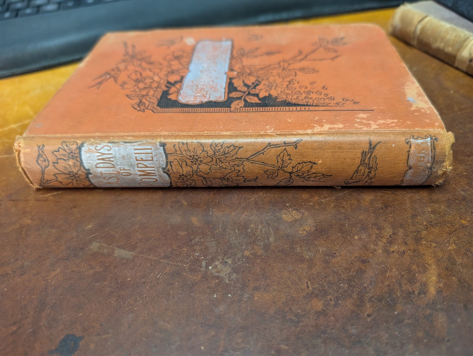 The Last Days of Pompeii, by Edward Bulwer-Lytton, A late Victorian reprint
