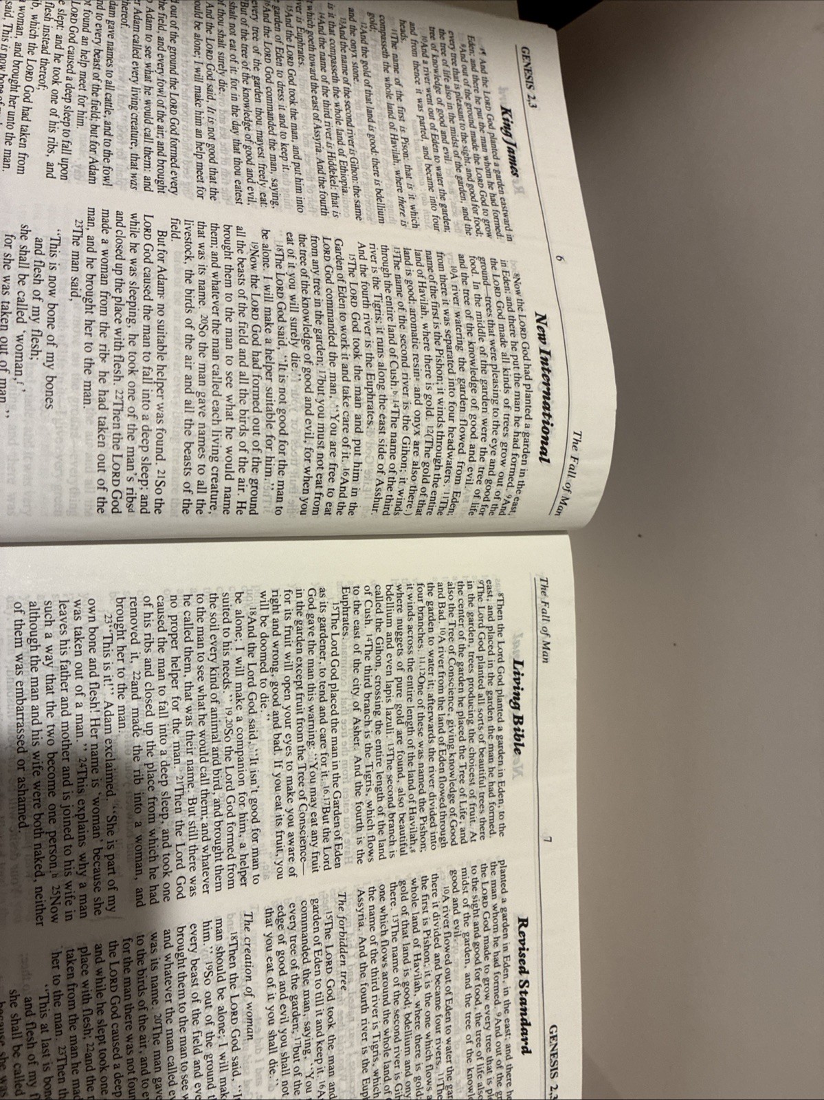 The Guideposts Parallel Bible