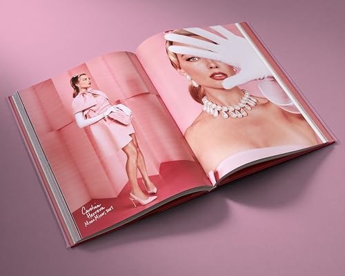 Barbie(TM): The World Tour, ROBBIE, MARGOT,MUKAMAL, ANDREW, Acceptable Book