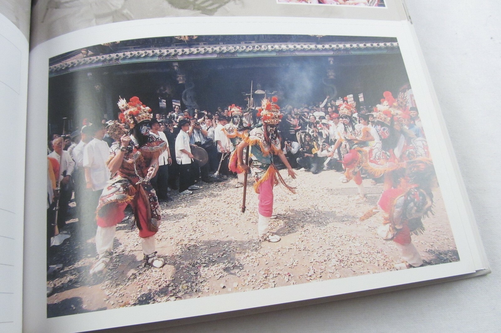 HC Book 百秒當下台北城 = 100 Seconds to Taipei, Postcards, English & Chinese 267-pages