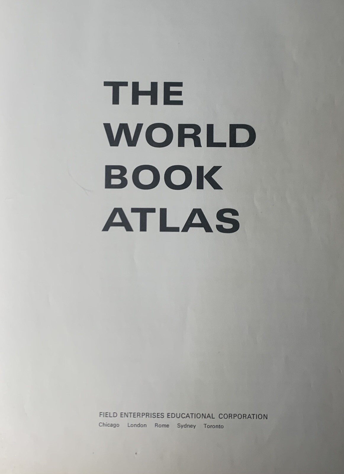 The World Book Atlas 1971 Hard Cover Maps Populations Moon Photos 392 Pages