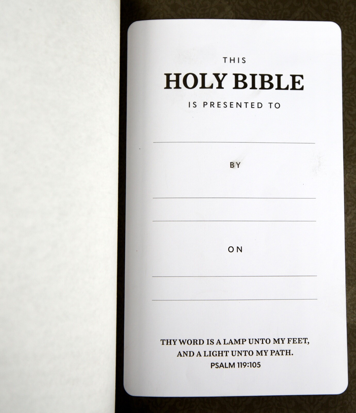 KJV Bible: Compact Center-Column Reference Bible, Black Genuine Leather