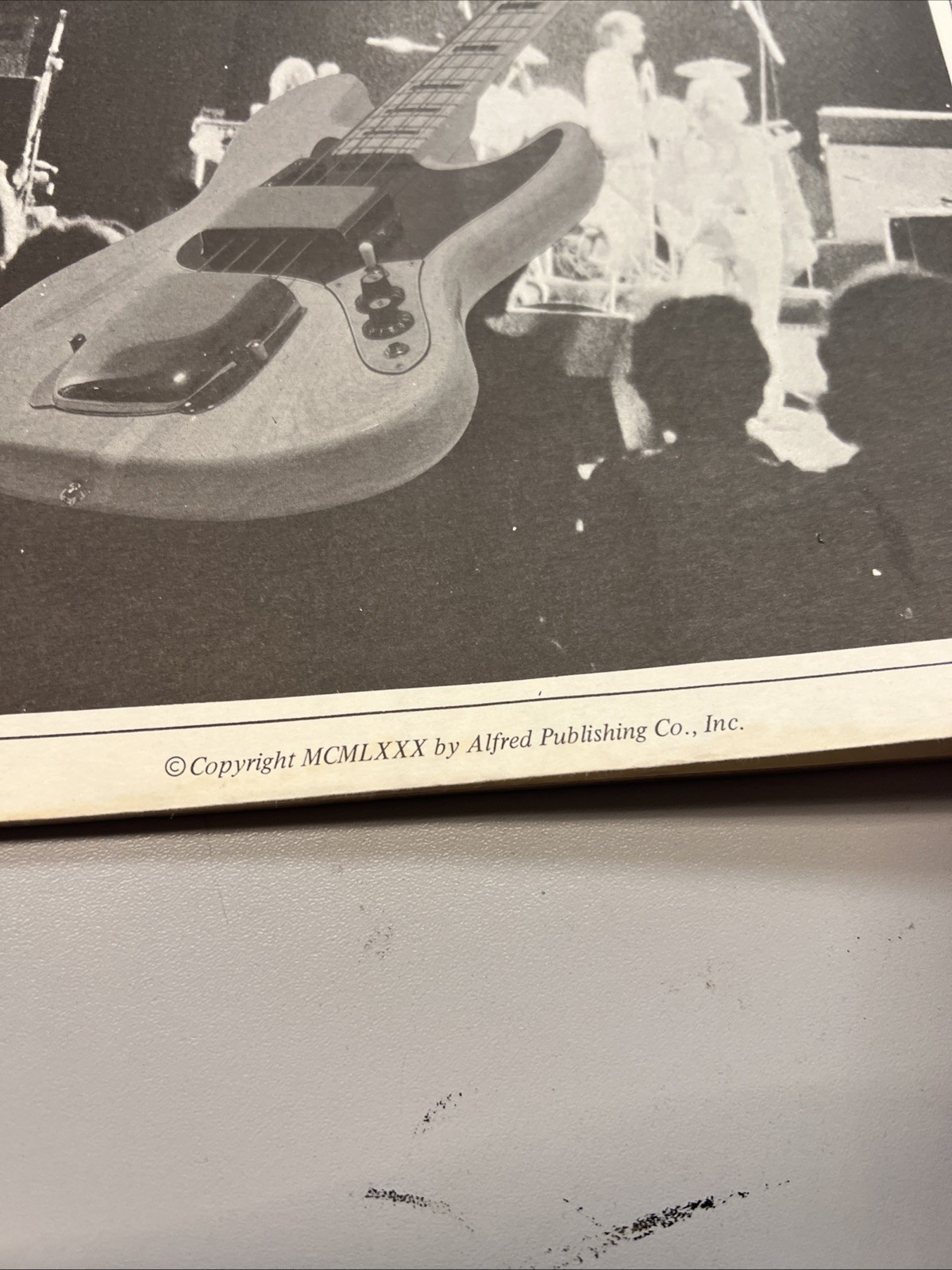 learn how to play the Alfred Way electric bass by morton manus