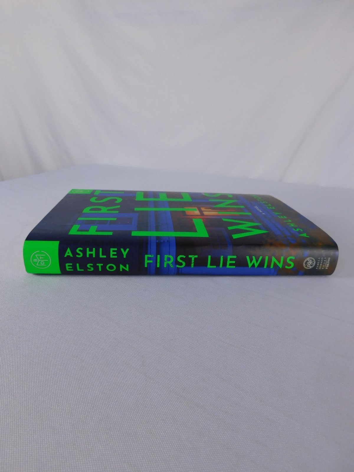 First Lie Wins Ashley Elston Viking Green Dust Jacket Hardcover 2024 Novel
