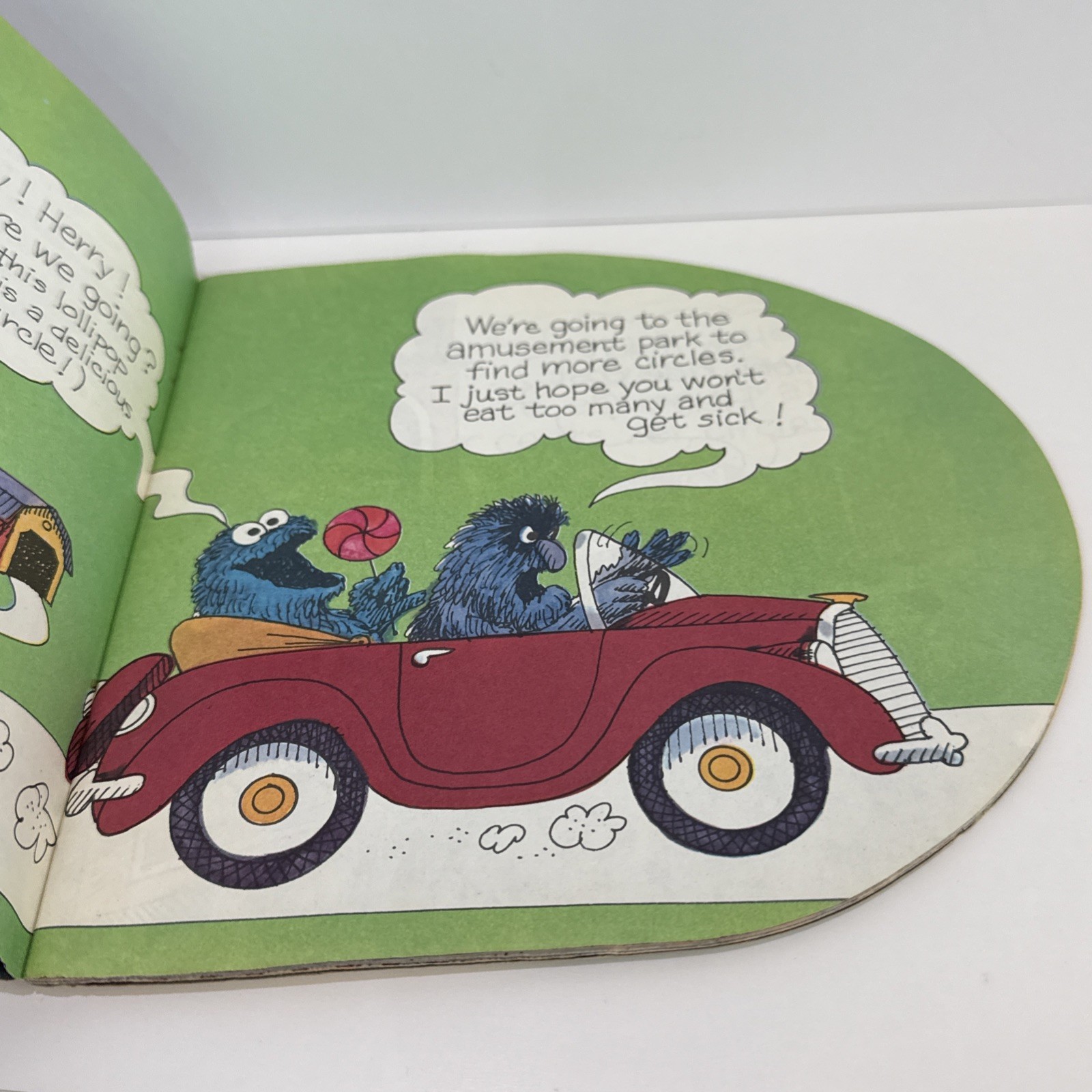 Vintage Sesame Street Cookie Monster Circle Book Golden Shape Book 1972 CTW