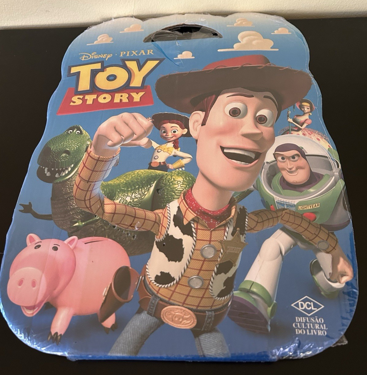TOY STORY 1 & 2 ~~ 8 books and a CD with narrated stories in Portuguese NRFP