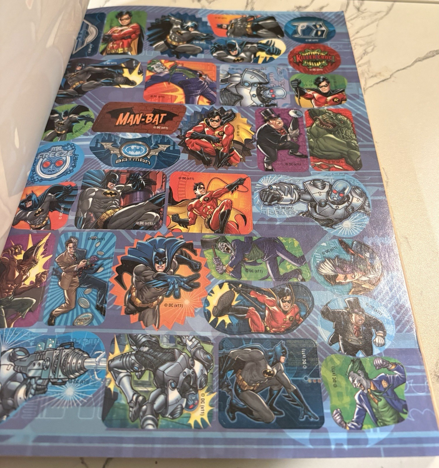2011 DC Comics “Batman” Coloring & Activity Book Includes Stickers Bendon – New