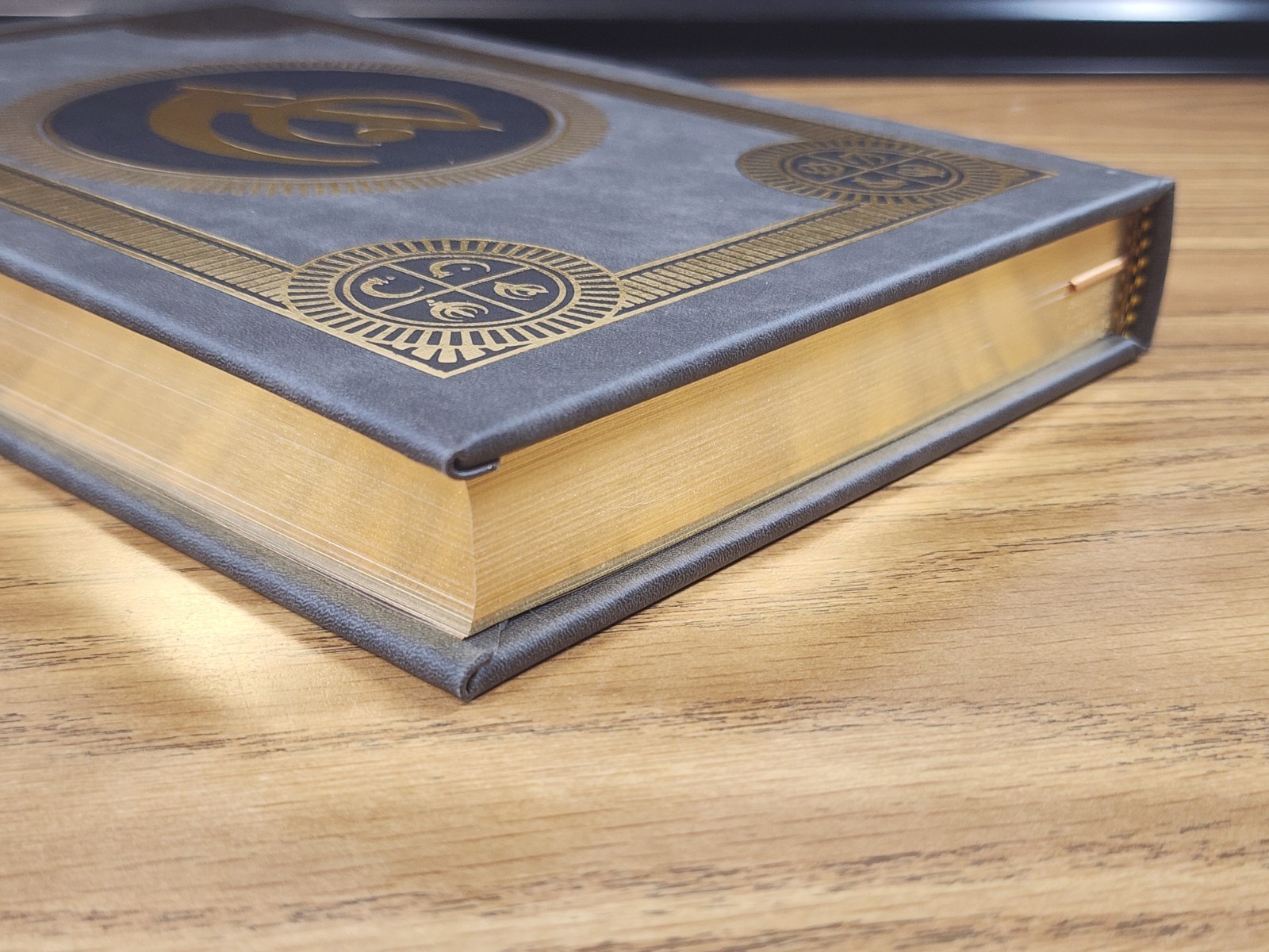 The Alloy Of Law by Brandon Sanderson – Leatherbound – Signed – Mint