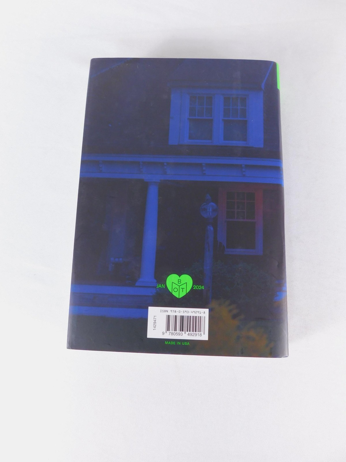 First Lie Wins Ashley Elston Viking Green Dust Jacket Hardcover 2024 Novel