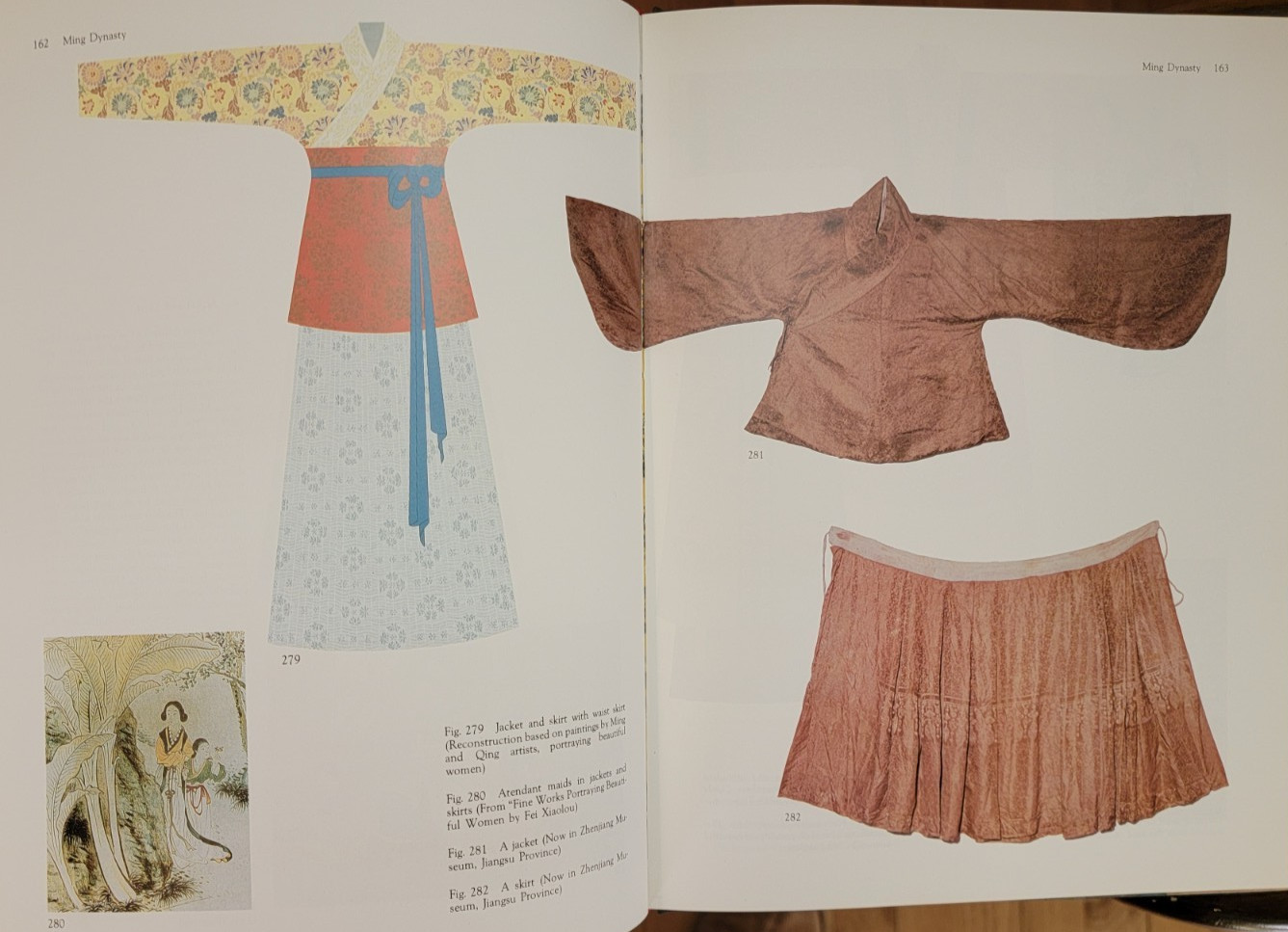 5000 Years of Chinese Costumes Hardcover Slipcase-Xun & Chunming-English Ed 1987